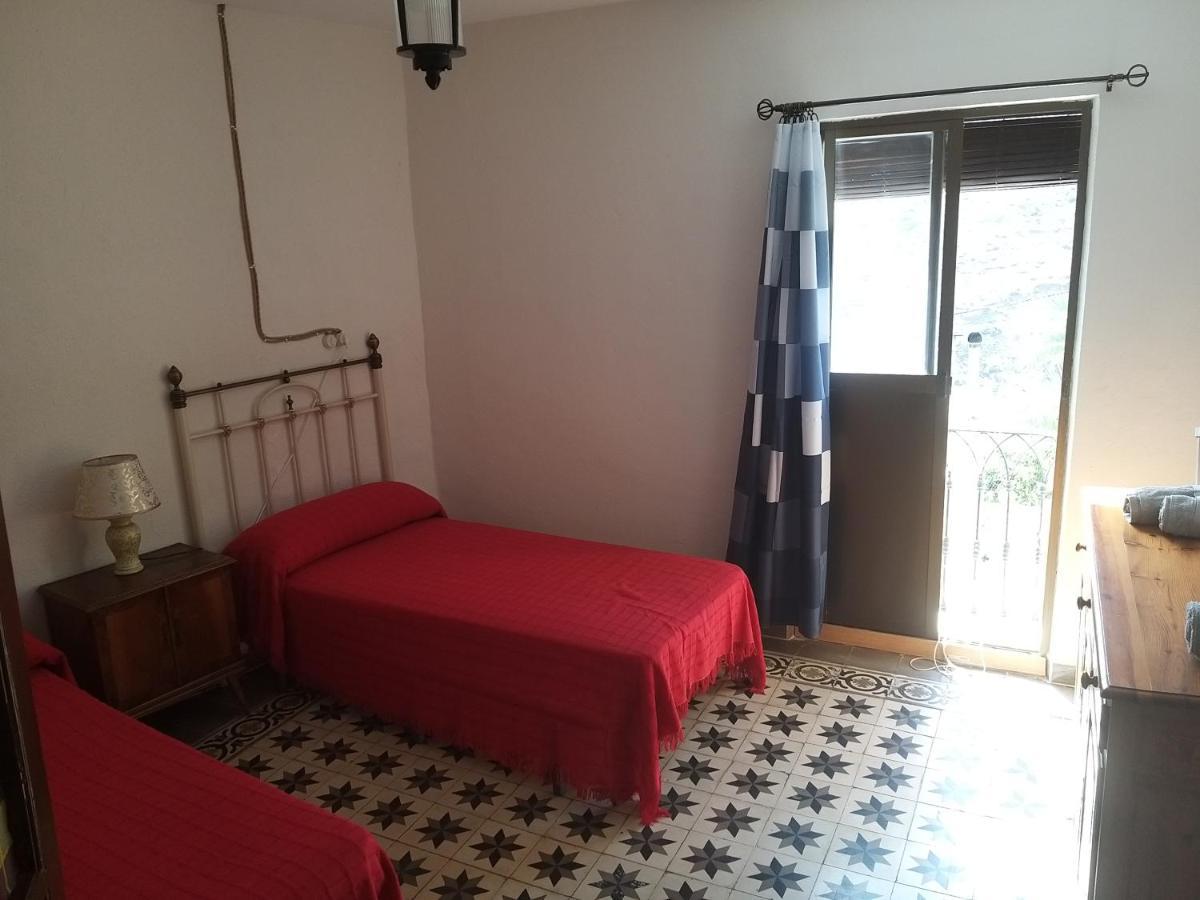 Pension La Fuente Abrucena Екстериор снимка
